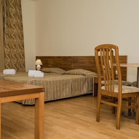 Apart Hotel Sunny Victory Pantai Sunny Bagian luar foto