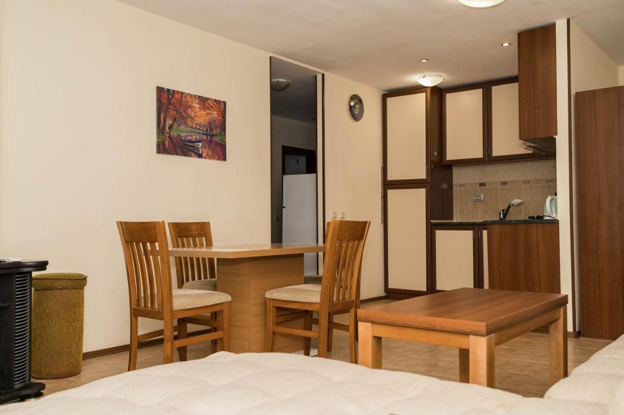 Apart Hotel Sunny Victory Pantai Sunny Bagian luar foto