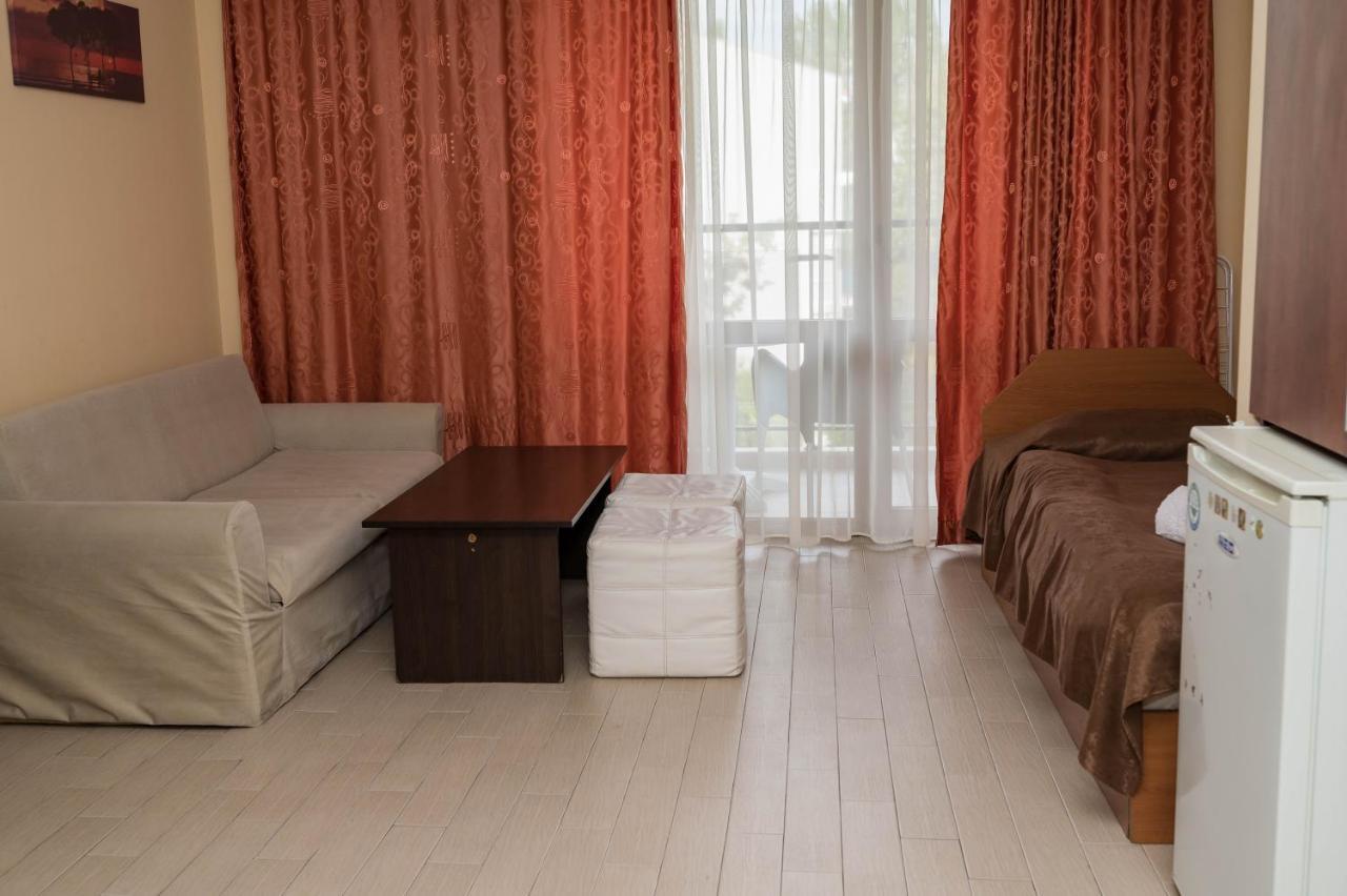 Apart Hotel Sunny Victory Pantai Sunny Bagian luar foto